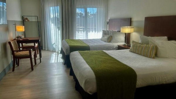 HUNTINGTON BEACH INN image 10