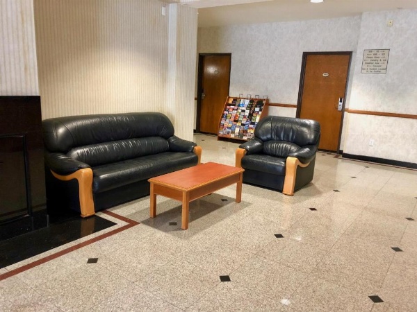 HUNTINGTON BEACH INN image 18